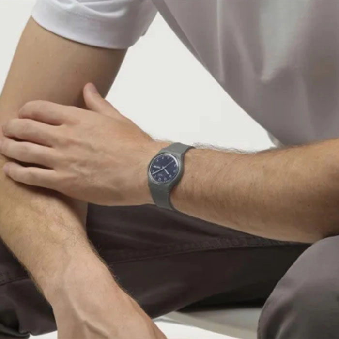 ΡΟΛΟΙ SWATCH  SO28M701 SWATCH Essentials Tile Dial Grey Silicone Strap